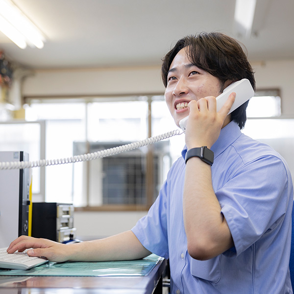 電話対応の様子