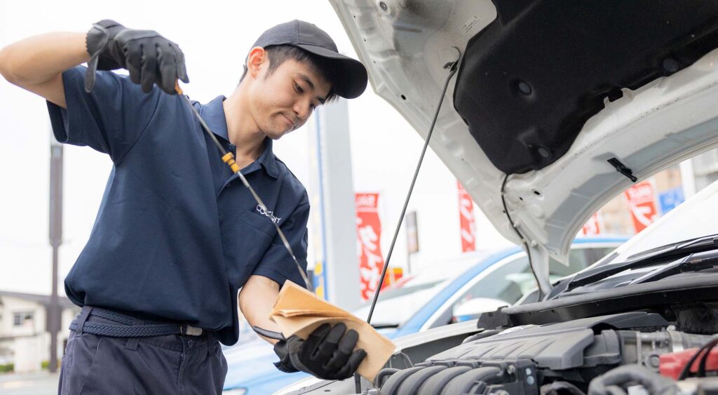 車の整備の様子